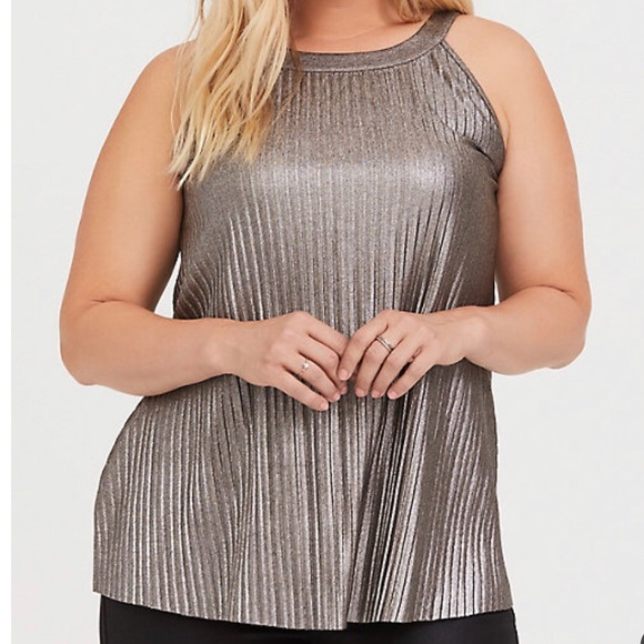 Pleated metallic gold goddess tank - Picture 4 of 4